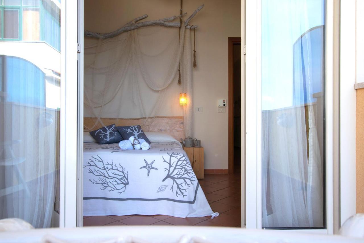 Palermo Mare Holidays Sferracavallo Eksteriør billede