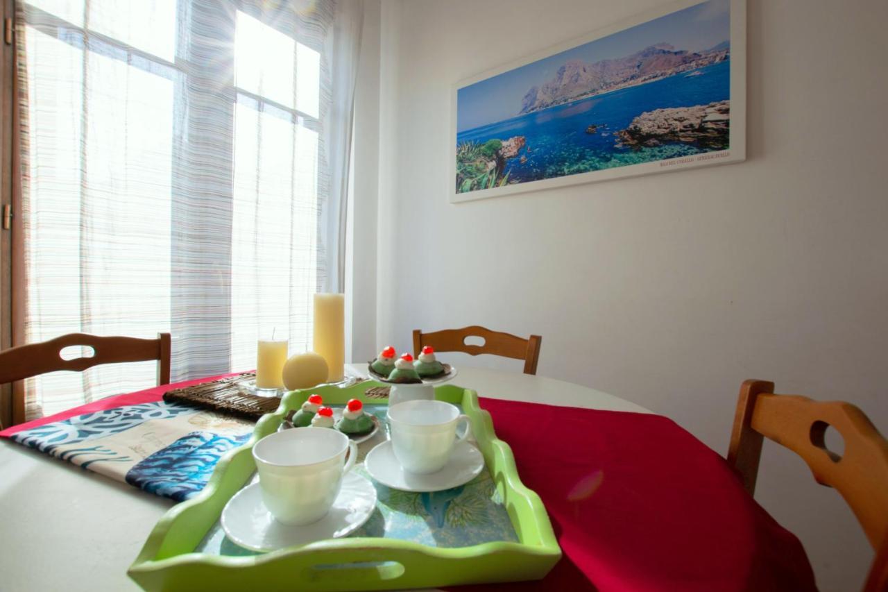 Palermo Mare Holidays Sferracavallo Eksteriør billede